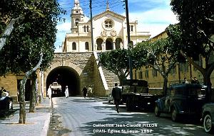 MB h- 036- eglise St-Louis et place de la perle